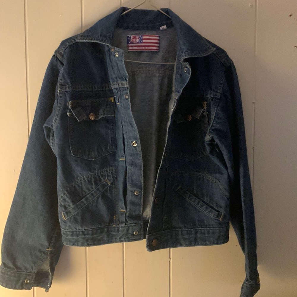 Vintage DC Jean jacket very stylish nice small cute for a petite girl